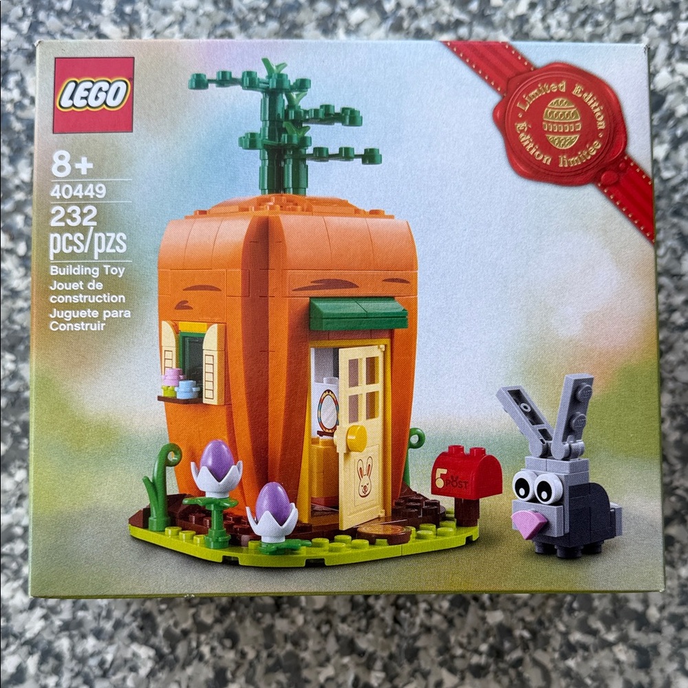 LEGO Orange Carrot Cottage Set with Green Accents and Gray Bunny